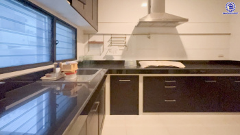 *****บ้านเดี่ยวมือสองสุดหรู โครงการ ลดาวัลย์ ราชพฤกษ์-ปิ่นเกล้า หลังมุม เนื้อที่ 146.70 ตร.ว. พื้นที่ใช้สอย 400 ตร.ม. ฟังก์ชัน 4 ห้องนอน 4 ห้องน้ำ 1 ห้องแม่บ้าน 3 ที่จอดรถ โครงการบนทำเลศักยภาพ ติดถนนราชพฤกษ์ เชื่อมต่อถนนบรมราชชนนี ถนนพรานนก-กาญจนาภิเษก ถนนพุทธมณฑลสาย1 ใกล้รถไฟฟ้าสายสีน้ำเงิน "สถานีบางหว้า" และจุดขึ้นทางด่วน "ศรีรัช"