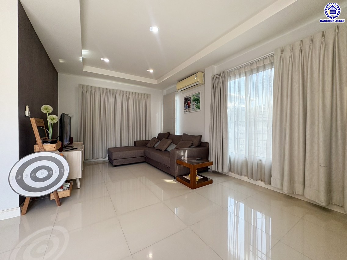 *****บ้านเดี่ยวมือสองนนทบุรี โครงการ ดีซิโอ้ ราชพฤกษ์ หลังริม! เนื้อที่ 55.4 ตร.ว. ฟังก์ชัน 3 ห้องนอน 3 ห้องน้ำ 2 ที่จอดรถ บ้านสวย พร้อมเข้าอยู่ แถมฟรี! 2 เครื่องปรับอากาศ บนทำเลเดินทางสะดวก เชื่อมต่อถนนรัตนาธิเบศร์ ใกล้รถไฟฟ้าสายสีม่วง "สถานีบางรักใหญ่"