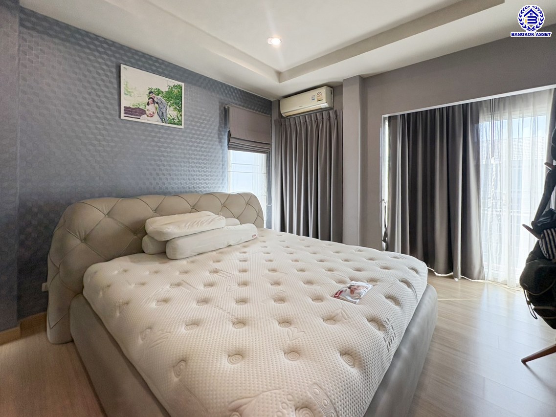 *****บ้านเดี่ยวมือสองนนทบุรี โครงการ ดีซิโอ้ ราชพฤกษ์ หลังริม! เนื้อที่ 55.4 ตร.ว. ฟังก์ชัน 3 ห้องนอน 3 ห้องน้ำ 2 ที่จอดรถ บ้านสวย พร้อมเข้าอยู่ แถมฟรี! 2 เครื่องปรับอากาศ บนทำเลเดินทางสะดวก เชื่อมต่อถนนรัตนาธิเบศร์ ใกล้รถไฟฟ้าสายสีม่วง "สถานีบางรักใหญ่"