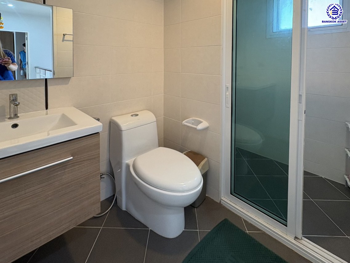 *****บ้านเดี่ยวมือสองนนทบุรี โครงการ ดีซิโอ้ ราชพฤกษ์ หลังริม! เนื้อที่ 55.4 ตร.ว. ฟังก์ชัน 3 ห้องนอน 3 ห้องน้ำ 2 ที่จอดรถ บ้านสวย พร้อมเข้าอยู่ แถมฟรี! 2 เครื่องปรับอากาศ บนทำเลเดินทางสะดวก เชื่อมต่อถนนรัตนาธิเบศร์ ใกล้รถไฟฟ้าสายสีม่วง "สถานีบางรักใหญ่"