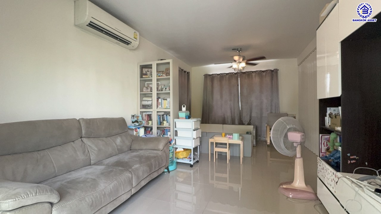 *****บ้านเดี่ยวมือสอง โครงการ โฮมเพลส เดอะพาร์ค บางกรวย-ไทรน้อย เนื้อที่ 54 ตร.ว. ฟังก์ชัน 3 ห้องนอน 3 ห้องน้ำ 2 ที่จอดรถ เชื่อมต่อหลายเส้นทาง ทั้งถนนรัตนาธิเบศร์ ถนนบางกรวย-ไทรน้อย ถนนกาญจนาภิเษก ใกล้รถไฟฟ้าสายสีม่วง "สถานีบางพลู"