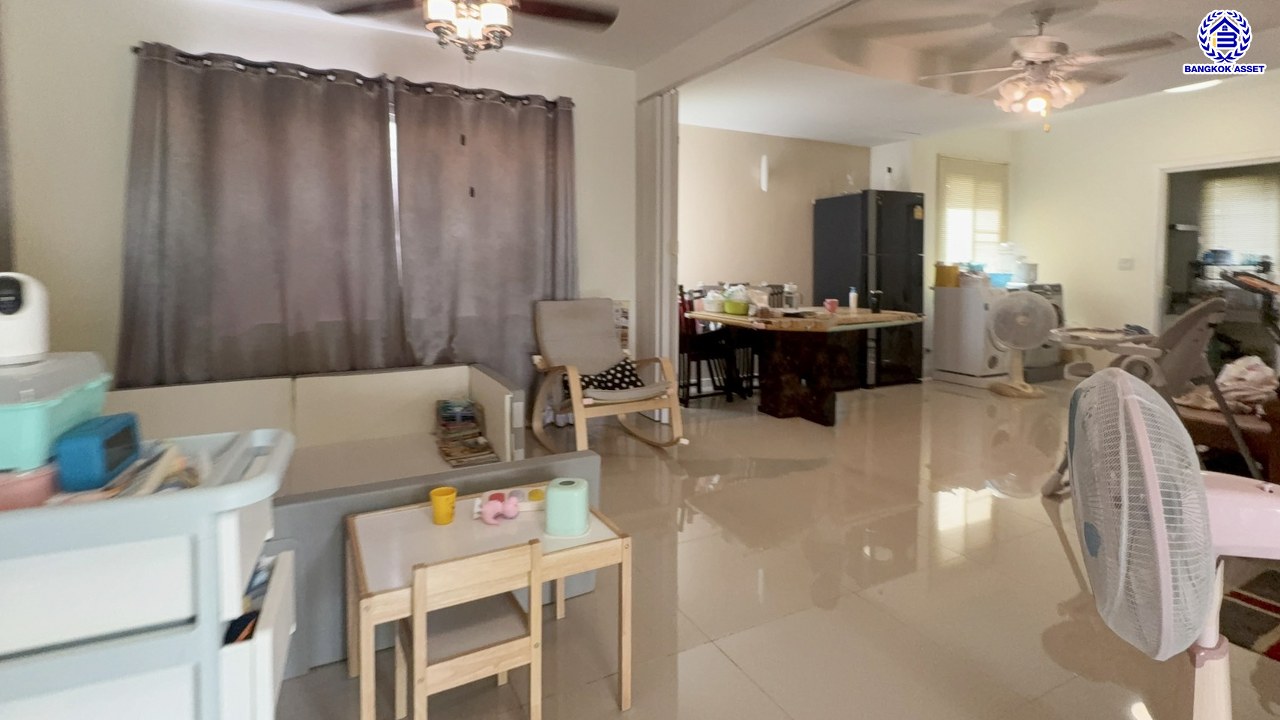 *****บ้านเดี่ยวมือสอง โครงการ โฮมเพลส เดอะพาร์ค บางกรวย-ไทรน้อย เนื้อที่ 54 ตร.ว. ฟังก์ชัน 3 ห้องนอน 3 ห้องน้ำ 2 ที่จอดรถ เชื่อมต่อหลายเส้นทาง ทั้งถนนรัตนาธิเบศร์ ถนนบางกรวย-ไทรน้อย ถนนกาญจนาภิเษก ใกล้รถไฟฟ้าสายสีม่วง "สถานีบางพลู"