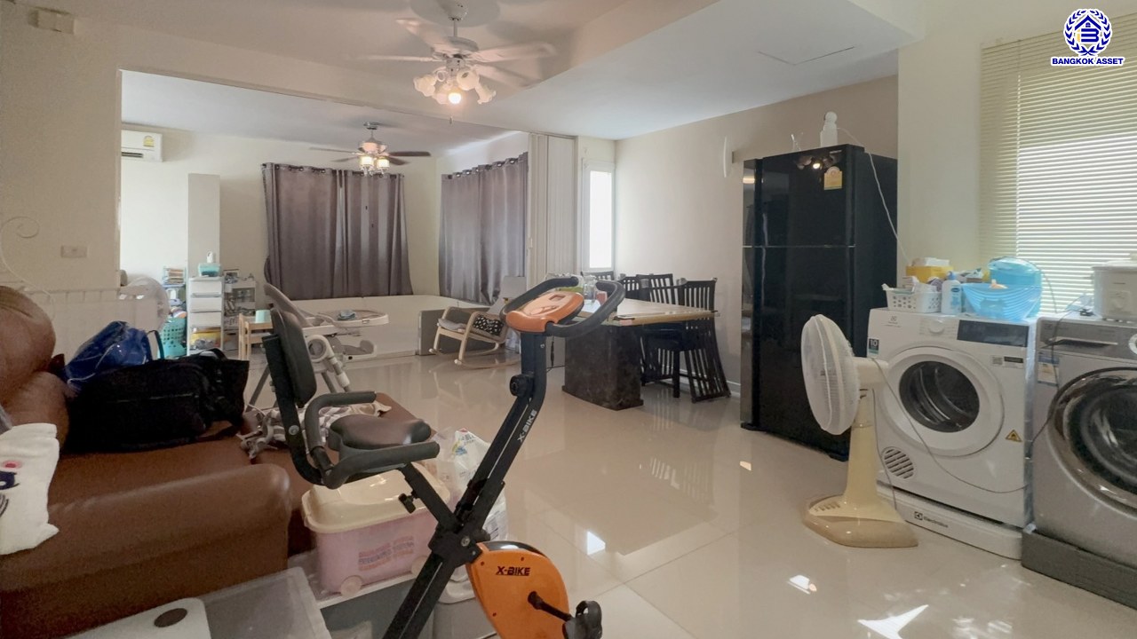 *****บ้านเดี่ยวมือสอง โครงการ โฮมเพลส เดอะพาร์ค บางกรวย-ไทรน้อย เนื้อที่ 54 ตร.ว. ฟังก์ชัน 3 ห้องนอน 3 ห้องน้ำ 2 ที่จอดรถ เชื่อมต่อหลายเส้นทาง ทั้งถนนรัตนาธิเบศร์ ถนนบางกรวย-ไทรน้อย ถนนกาญจนาภิเษก ใกล้รถไฟฟ้าสายสีม่วง "สถานีบางพลู"