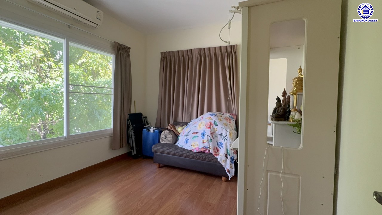 *****บ้านเดี่ยวมือสอง โครงการ โฮมเพลส เดอะพาร์ค บางกรวย-ไทรน้อย เนื้อที่ 54 ตร.ว. ฟังก์ชัน 3 ห้องนอน 3 ห้องน้ำ 2 ที่จอดรถ เชื่อมต่อหลายเส้นทาง ทั้งถนนรัตนาธิเบศร์ ถนนบางกรวย-ไทรน้อย ถนนกาญจนาภิเษก ใกล้รถไฟฟ้าสายสีม่วง "สถานีบางพลู"