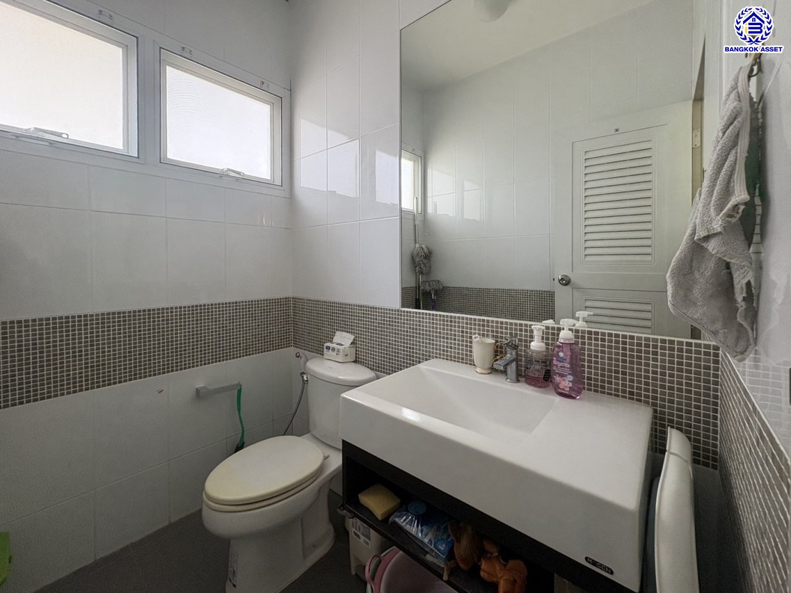 *****บ้านเดี่ยวมือสอง โครงการ โฮมเพลส เดอะพาร์ค บางกรวย-ไทรน้อย เนื้อที่ 54 ตร.ว. ฟังก์ชัน 3 ห้องนอน 3 ห้องน้ำ 2 ที่จอดรถ เชื่อมต่อหลายเส้นทาง ทั้งถนนรัตนาธิเบศร์ ถนนบางกรวย-ไทรน้อย ถนนกาญจนาภิเษก ใกล้รถไฟฟ้าสายสีม่วง "สถานีบางพลู"