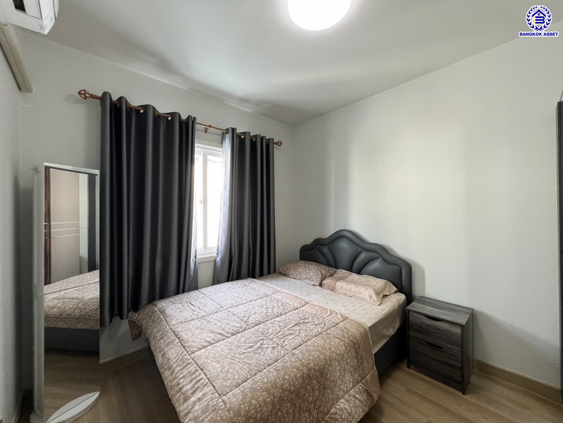 *****ทาวน์เฮ้าส์มือสองนนทบุุรี โครงการ เดอะวิลเลจ กาญจนาภิเษก-ราชพฤกษ์2 เนื้อที่ 30 ตร.ว. พื้นที่ใช้สอย 99 ตร.ม. ฟังก์ชัน 4 ห้องนอน 2 ห้องน้ำ 2 ที่จอดรถ โครงการบนทำเลดี เชื่อมต่อถนนกาญจนาภิเษก ถนนบางกรวย-ไทรน้อย ถนนบางบัวทอง-สุพรรณบุรี ใกล้รถไฟฟ้าสายสีม่วง "สถานีคลองบางไผ่"