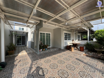 *****ทาวน์เฮ้าส์มือสองนนทบุุรี โครงการ เดอะวิลเลจ กาญจนาภิเษก-ราชพฤกษ์2 เนื้อที่ 30 ตร.ว. พื้นที่ใช้สอย 99 ตร.ม. ฟังก์ชัน 4 ห้องนอน 2 ห้องน้ำ 2 ที่จอดรถ โครงการบนทำเลดี เชื่อมต่อถนนกาญจนาภิเษก ถนนบางกรวย-ไทรน้อย ถนนบางบัวทอง-สุพรรณบุรี ใกล้รถไฟฟ้าสายสีม่วง "สถานีคลองบางไผ่"