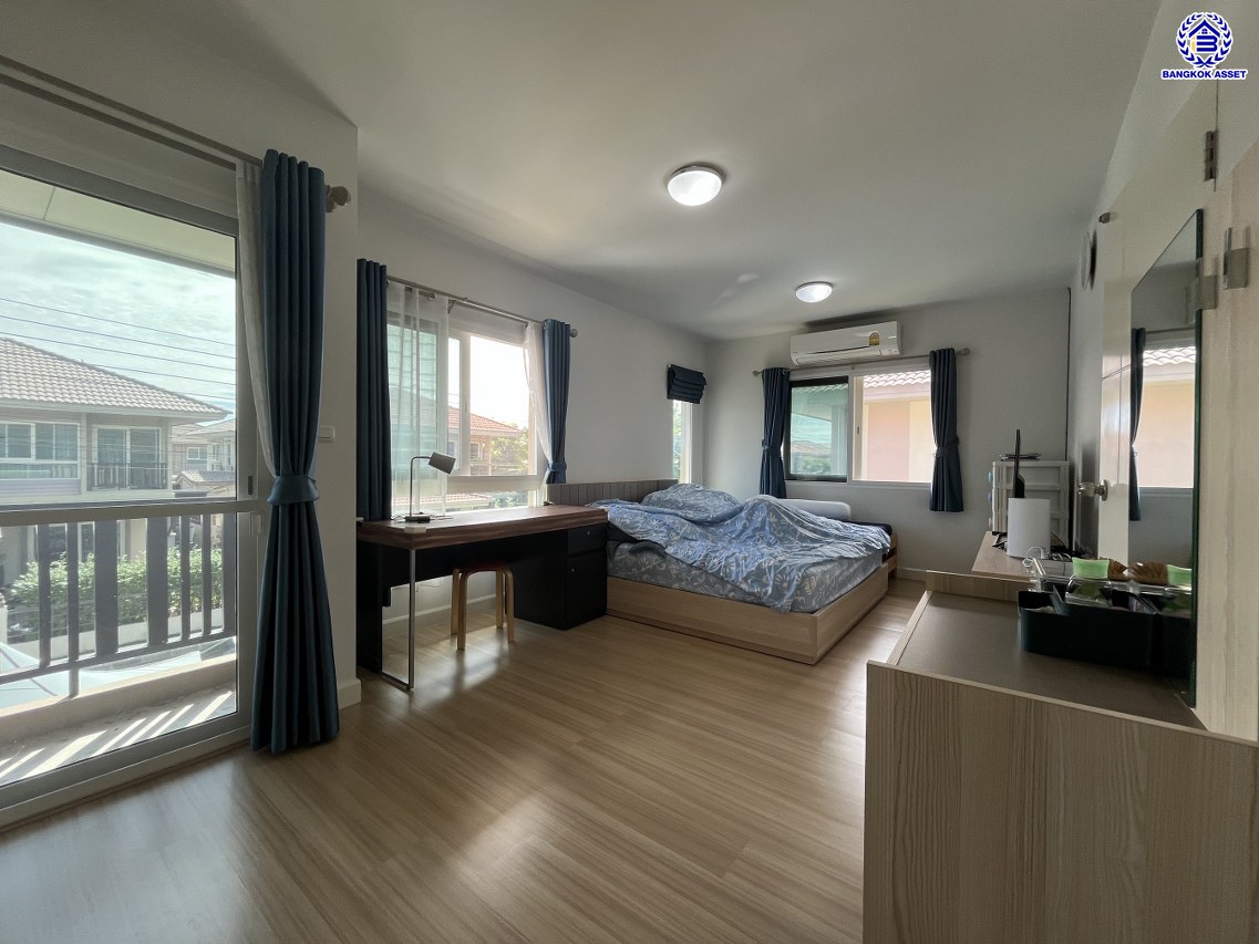 *****บ้านเดี่ยวมือสองนนทบุรี โครงการ คณาสิริ ชัยพฤกษ์-วงแหวน จากแบรนด์ชื่อดัง Sansiri เนื้อที่ 53 ตร.ว. พื้นที่ใช้สอย 113 ตร.ม. ฟังก์ชัน 4 ห้องนอน 2 ห้องน้ำ 2 ที่จอด บ้านสวยพร้อมอยู่ สภาพดีลากกระเป๋าเข้าอยู่ได้เลย  เชื่อมต่อถนนบางกรวย-ไทรน้อย ใกล้รถไฟฟ้าสายสีม่วง "สถานีคลองบางไผ่"