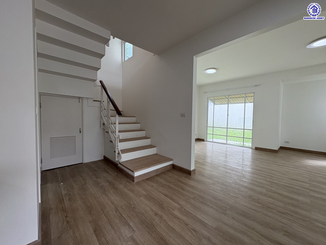 *****บ้านเดี่ยวมือสองนนทบุรี โครงการ โฮมเพลส เดอะพาร์ค บางกรวย-ไทรน้อย หลังริม เนื้อที่ 76 ตร.ว. พื้นที่ใช้สอย 222 ตร.ม. ฟังก์ชัน 3 ห้องนอน 3 ห้องน้ำ 2 ที่จอดรถ แถมฟรี! เครื่องปรับอากาศ, เครื่องดูดควัน เชื่อมต่อหลายเส้นทาง ทั้งถนนรัตนาธิเบศร์ ถนนบางกรวย-ไทรน้อย ถนนกาญจนาภิเษก ใกล้รถไฟฟ้าสายสีม่วง "สถานีบางพลู" และ ใกล้จุดขึ้นทางด่วน "ศรีรัช"