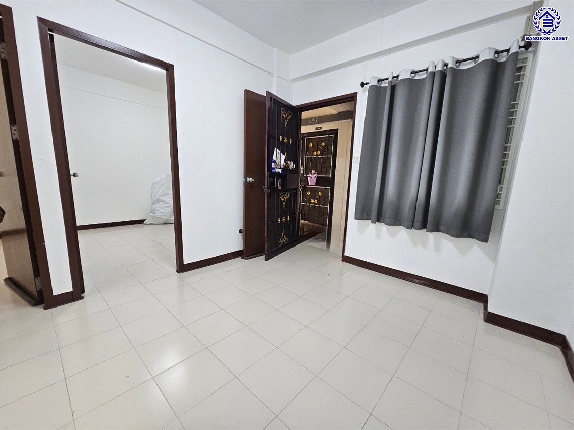 *****คอนโดมิเนียมมือสองนนทบุรี โครงการ เอื้ออาทร วัดพระเงิน พื้นที่ใช้สอย 34.31 ตร.ม. ฟังก์ชัน 2 ห้องนอน 1 ห้องน้ำ บนทำเลดีในซอยวัดพระเงิน เชื่อมต่อ ถนนกาญจนาภิเษก ใกล้เซ็นทรัลเวสต์เกต