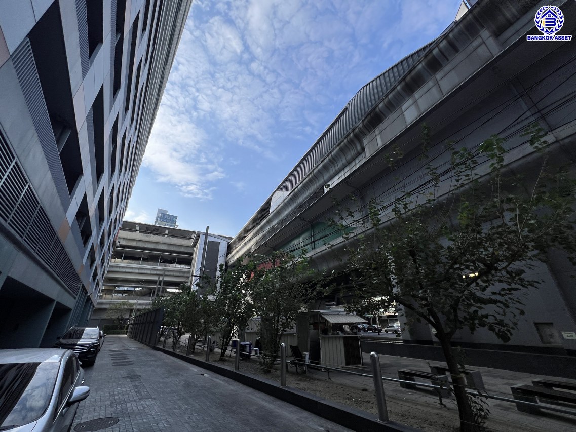 *****คอนโดมิเนียมมือสอง โครงการ นิช ไพรด์ เตาปูน-อินเตอร์เชนจ์ พื้นที่ใช้สอย 31.88 ตร.ม. ฟังก์ชัน 1 ห้องนอน 1 ห้องน้ำ บนทำเลเดินทางสะดวก เชื่อมต่อถนนกรุงเทพ-นนทบุรี ถนนประชาราษร์สาย1 ถนนวงศ์สว่าง และใกล้รถไฟฟ้าสายสีม่วง "สถานีเตาปูน"