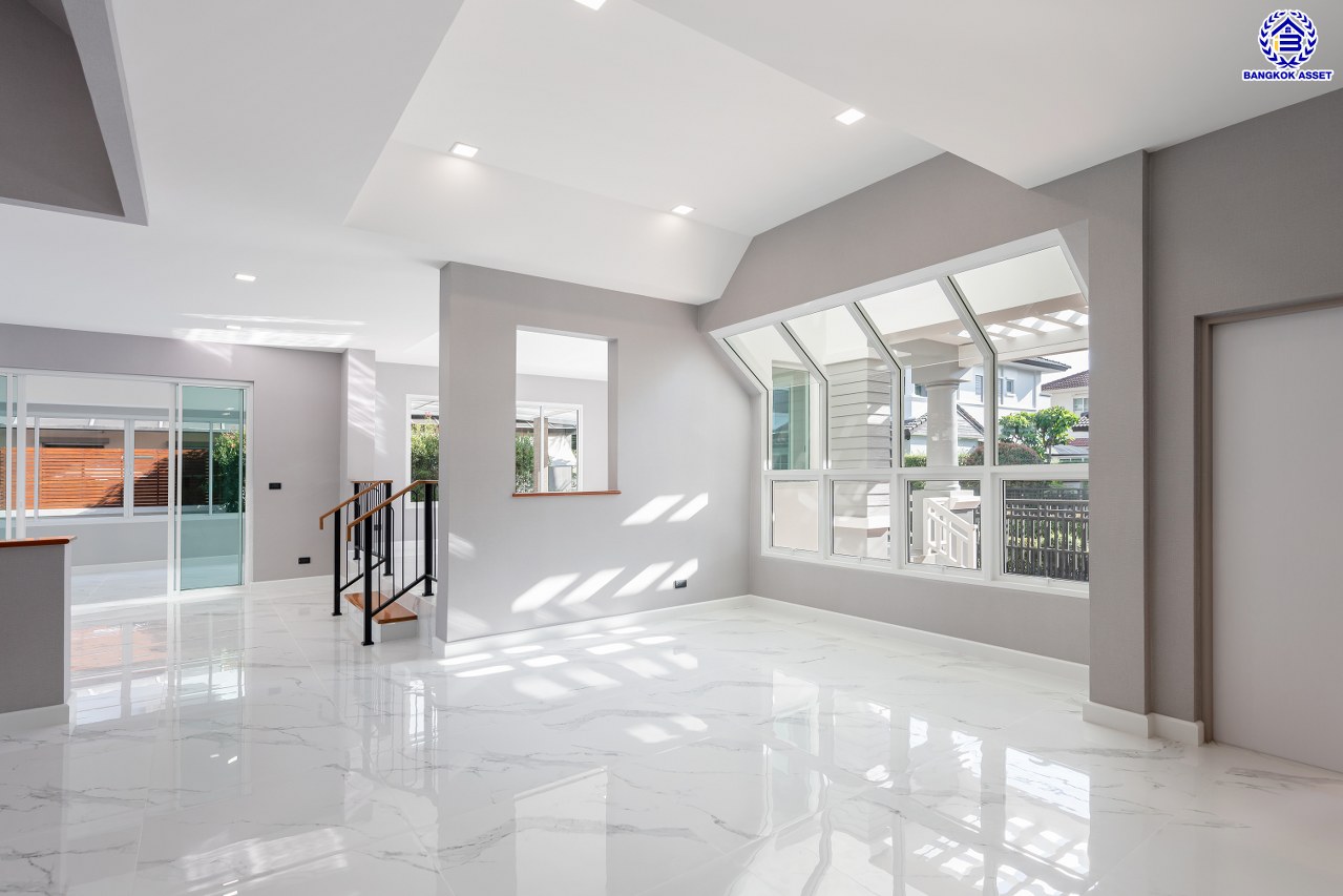 บ้านมือสองตกแต่งใหม่ โครงการ นันทวัน พระราม5 หลังใหญ่กว่า 97 ตร.ว. ฟังก์ชันจัดเต็ม 4 ห้องนอน 3 ห้องน้ำ 1 ห้องแม่บ้าน จอดรถได้ 2 คัน ตอบโจทย์ทุกความต้องการของผู้อยู่อาศัย หน้าโครงการติดถนนใหญ่ ใกล้ทางด่วน "กาญจนาภิเษก" และรถไฟฟ้าสายสีม่วง "สถานีบางรักใหญ่"...