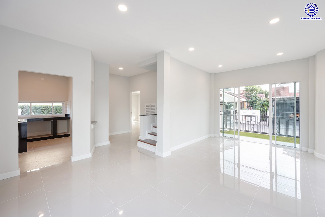 บ้านมือสองตกแต่งใหม่ โครงการ เพอร์เฟคเพลส พระราม5-ราชพฤกษ์ จาก Property Perfect เนื้อที่ 60.7 ตร.ว. พื้นที่ใช้สอย 195.17 ตร.ม. ฟังก์ชัน 4 ห้องนอน 3 ห้องน้ำ 2 ที่จอดรถ  พร้อม Facility ภายในโครงการครบครันตอบโจทย์ทุกการใช้ชีวิตด้วยบ้านเดี่ยวใจกลาง Community ชั้นนำมากมาย