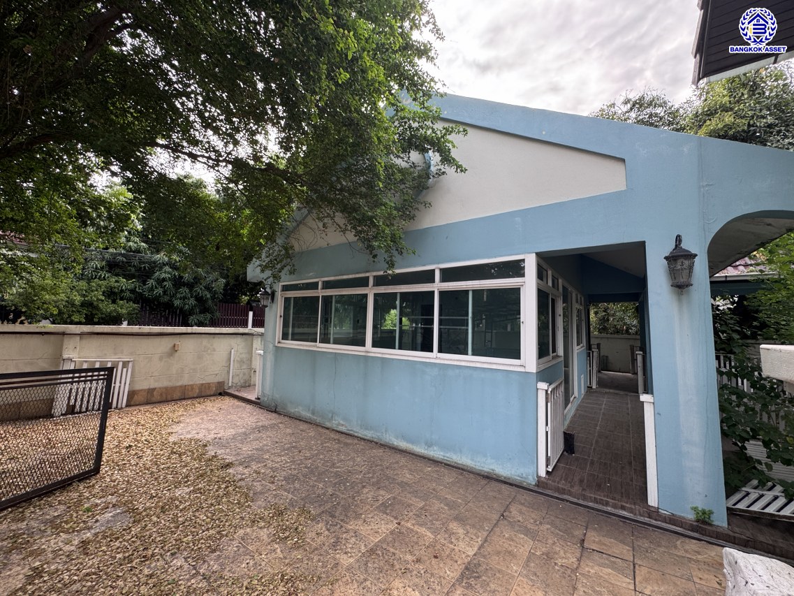 *****บ้านเดี่ยวมือสองนนทบุรี โครงการ ชลลดา บางบัวทอง หลังมุม เนื้อที่ 213 ตร.ว. พื้นที่ใช้สอย 419.81 ตร.ม. บ้านพร้อมอยู่ ฟังก์ชันจัดเต็ม 4 ห้องนอน 5 ห้องน้ำ จอดรถได้ 6 คัน พร้อม Facilities ครบ! บนทำเลคุณภาพ เชื่อมต่อได้หลายเส้นทาง ใกล้เซ็นทรัลเวสต์เกต และรถไฟฟ้าสายสีม่วง "สถานีบางพลู"