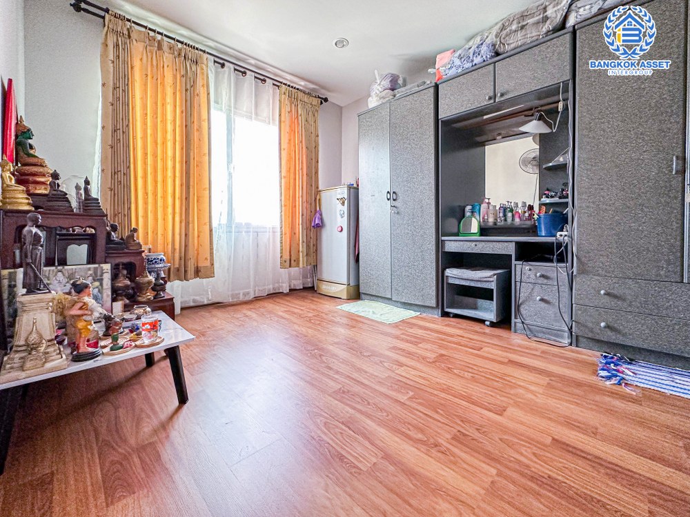 *****ทาวน์โฮม 3 ชั้นมือสอง โครงการ พลัสซิตี้พาร์ค งามวงศ์วาน 25 เนื้อที่ 21.30 ตร.ว. ฟังก์ชัน 3 ห้องนอน 3 ห้องน้ำ 2 ที่จอดรถ บ้านสวยพร้อมอยู่ โครงการบนทำเลเดินทางสะดวก เชื่อมต่อถนนงามวงศ์วาน ถนนแจ้งวัฒนะ-ปากเกร็ด ใกล้รถไฟฟ้าสายสีม่วง "สถานีศูนย์ราชการนนทบุรี" และจุดขึ้นทางด่วน "งามวงศ์วาน"