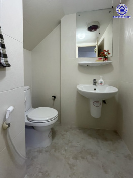 *****ทาวน์โฮม 3 ชั้นมือสอง โครงการ วิสต้า ปาร์ค วิภาวดี เนื้อที่ 23.80 ตร.ว. พื้นที่ใช้สอย 188 ตร.ม. ฟังก์ชัน 3 ห้องนอน 3 ห้องน้ำ 2 ที่จอดรถ บนทำเลเดินทางสะดวก เชื่อมต่อถนนวิภาวดี, ถนนรามอินทรา, ถนนแจ้งวัฒนะ ใกล้รถไฟฟ้าสายสีแดง "สถานีหลักสี่" ใกล้ห้างสรรพสินค้าเซ็นทรัล รามอินทรา และมหาวิทยาลัยราชภัฏพระนคร