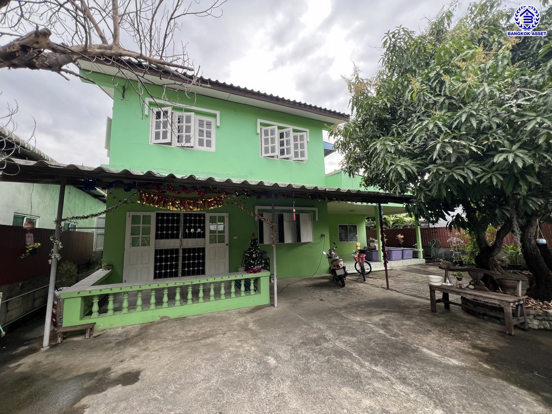 *****บ้านเดี่ยวมือสองนนทบุรี โครงการ ซอยรณสิทธิพิชัย8/1 เนื้อที่ 62 ตร.ว. พื้นที่ใช้สอย 150 ตร.ม. ฟังก์ชัน 2 ห้องนอน 2 ห้องน้ำ 2 ที่จอดรถ บนทำเลโซนเมือง! ใกล้สถานที่ราชการหลายแห่ง เซ็นทรัลรัตนาธิเบศร์ และรถไฟฟ้าสายชมพู "สถานีแยกสนามบินน้ำ" และ รถไฟฟ้าสายีม่วง "สถานีแยกนนทบุรี1"