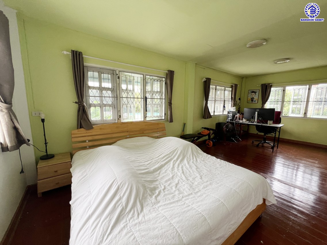 *****บ้านเดี่ยวมือสองนนทบุรี โครงการ ซอยรณสิทธิพิชัย8/1 เนื้อที่ 62 ตร.ว. พื้นที่ใช้สอย 150 ตร.ม. ฟังก์ชัน 2 ห้องนอน 2 ห้องน้ำ 2 ที่จอดรถ บนทำเลโซนเมือง! ใกล้สถานที่ราชการหลายแห่ง เซ็นทรัลรัตนาธิเบศร์ และรถไฟฟ้าสายชมพู "สถานีแยกสนามบินน้ำ" และ รถไฟฟ้าสายีม่วง "สถานีแยกนนทบุรี1"