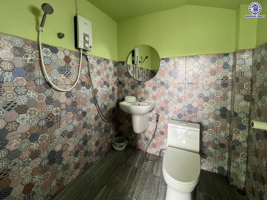 *****บ้านเดี่ยวมือสองนนทบุรี โครงการ ซอยรณสิทธิพิชัย8/1 เนื้อที่ 62 ตร.ว. พื้นที่ใช้สอย 150 ตร.ม. ฟังก์ชัน 2 ห้องนอน 2 ห้องน้ำ 2 ที่จอดรถ บนทำเลโซนเมือง! ใกล้สถานที่ราชการหลายแห่ง เซ็นทรัลรัตนาธิเบศร์ และรถไฟฟ้าสายชมพู "สถานีแยกสนามบินน้ำ" และ รถไฟฟ้าสายีม่วง "สถานีแยกนนทบุรี1"