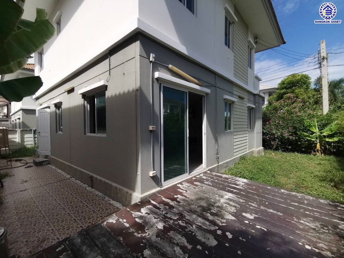 *****บ้านเดี่ยวมือสองนนทบุรี โครงการ พฤกษาวิลเลจ31 เดอะซีซั่น หลังมุม เนื้อที่กว้าง 54.40 ตร.ว. พื้นที่ใช้สอย 150 ตร.ม. ฟังก์ชัน 4 ห้องนอน 2 ห้องน้ำ 2 ที่จอดรถ โครงการตั้งบนทำเลดี เชื่อมต่อถนนกาญจนาภิเษก ใกล้รถไฟฟ้าสายสีม่วง "คลองบางไผ่" ใกล้จุดขึ้นทางด่วน "กาญจนาภิเษก"และใกล้เซ็นทรัลเวสต์เกต พร้อมเข้าอยู่ได้เลย