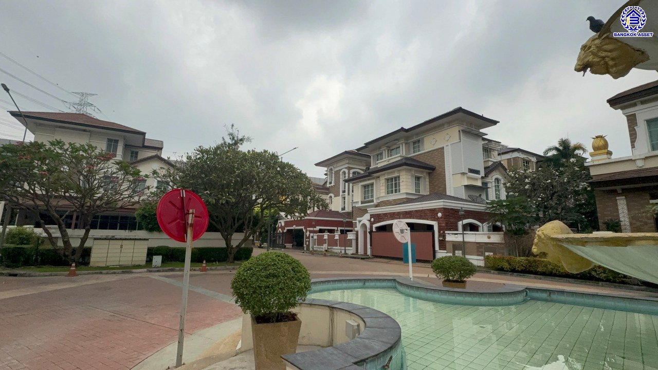 *****บ้านเดี่ยวมือสอง 3 ชั้น จาก AP Thai โครงการ บ้านกลางกรุง เดอะนีซ รัชวิภา เนื้อที่ 104.5 ตร.ว. พื้นที่ใช้สอย 310 ตร.ม. ฟังก์ชัน 4 ห้องนอน 3 ห้องน้ำ 4 ที่จอด บ้านสวยพร้อมอยู่ เชื่อมต่อถนนรัชดาภิเษก, ถนนประชาชื่น ใกล้รถไฟฟ้าสายสีแดงเข้ม "สถานีจตุจักร" และทางด่วน "ศรีรัช"