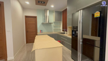 *****บ้านเดี่ยวมือสอง 3 ชั้น จาก AP Thai โครงการ บ้านกลางกรุง เดอะนีซ รัชวิภา เนื้อที่ 104.5 ตร.ว. พื้นที่ใช้สอย 310 ตร.ม. ฟังก์ชัน 4 ห้องนอน 3 ห้องน้ำ 4 ที่จอด บ้านสวยพร้อมอยู่ เชื่อมต่อถนนรัชดาภิเษก, ถนนประชาชื่น ใกล้รถไฟฟ้าสายสีแดงเข้ม "สถานีจตุจักร" และทางด่วน "ศรีรัช"