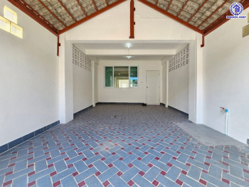 *****ทาวน์เฮ้าส์มือสองกรุงเทพฯ โครงการ พระปิ่น2 บรมราชชนนี เนื้อที่กว้าง 21 ตร.ว. พื้นที่ใช้สอย 110 ตร.ม. ฟังก์ชัน 2 ห้องนอน 2 ห้องน้ำ 1 ที่จอดรถ บ้านพร้อมอยู่ บนทำเลแห่งการเดินทางเชื่อมต่อ ถนนบรมราชชนนี, ถนนพุทธมณฑล สาย2, ถนนกาญจนาภิเษก และใกล้ เซ็นทรัลปิ่นเกล้า