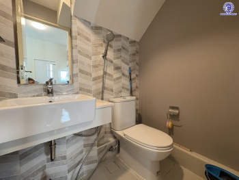 *****ทาวน์เฮ้าส์มือสองนนทบุรี โครงการ อินดี้ เวสต์เกต กาญจนาภิเษก เนื้อที่ 20.7 ตร.ว. พื้นที่ใช้สอย 122 ตร.ม. ฟังก์ชัน 3 ห้องนอน 3 ห้องน้ำ 2 ที่จอดรถ บ้านสภาพดี บนทำเลเชื่อมต่อ ถนนกาญจนาภิเษก, ถนนรันตนาธเบศร์ ใกล้เซ็นทรัลเวสต์เกต, รถไฟฟ้าสายสีม่วง "สถานีคลองบางไผ่" และทางด่วน "กาญจนาภิเษก"