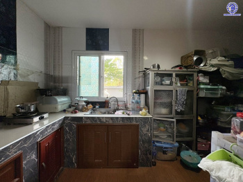 บ้านเดี่ยวมือสอง ซอยหมู่บ้านเพชรวัฒนะ เนื้อที่ 47 ตร.ว. พื้นที่ใช้สอย 130 ตร.ม. ฟังก์ชัน 3 ห้องนอน 2 ห้องน้ำ 2 ที่จอดรถ บ้านรีโนเวทใหม่พร้อมเข้าอยู่ บนทำเลเชื่อมต่อถนนกาญจนาภิเษก ใกล้รถไฟฟ้าสายสีชมพู "แจ้งวัฒนะ14" และจุดขึ้นทางด่วน "ศรีรัช"