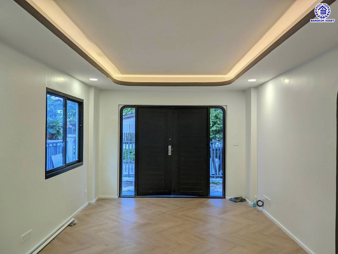 *****บ้านเดี่ยวมือสอง นนทบุรี โครงการ ชัยพฤกษ์ วัดลาดปลาดุก แบรนด์ LH ตอบโจทย์ทุกการอยู่อาศัย เนื้อที่ 52 ตร.ว. พื้นที่ใช้สอย 141 ตร.ม. ฟังก์ชัน 3 ห้องนอน 2 ห้องน้ำ บนทำเลดีที่สุด ใกล้เซ็นทรัล เวสต์เกต ทางด่วน "กาญจนาภิเษก" และรถไฟฟ้าสายสีม่วง "สถานีคลองบางไผ่"