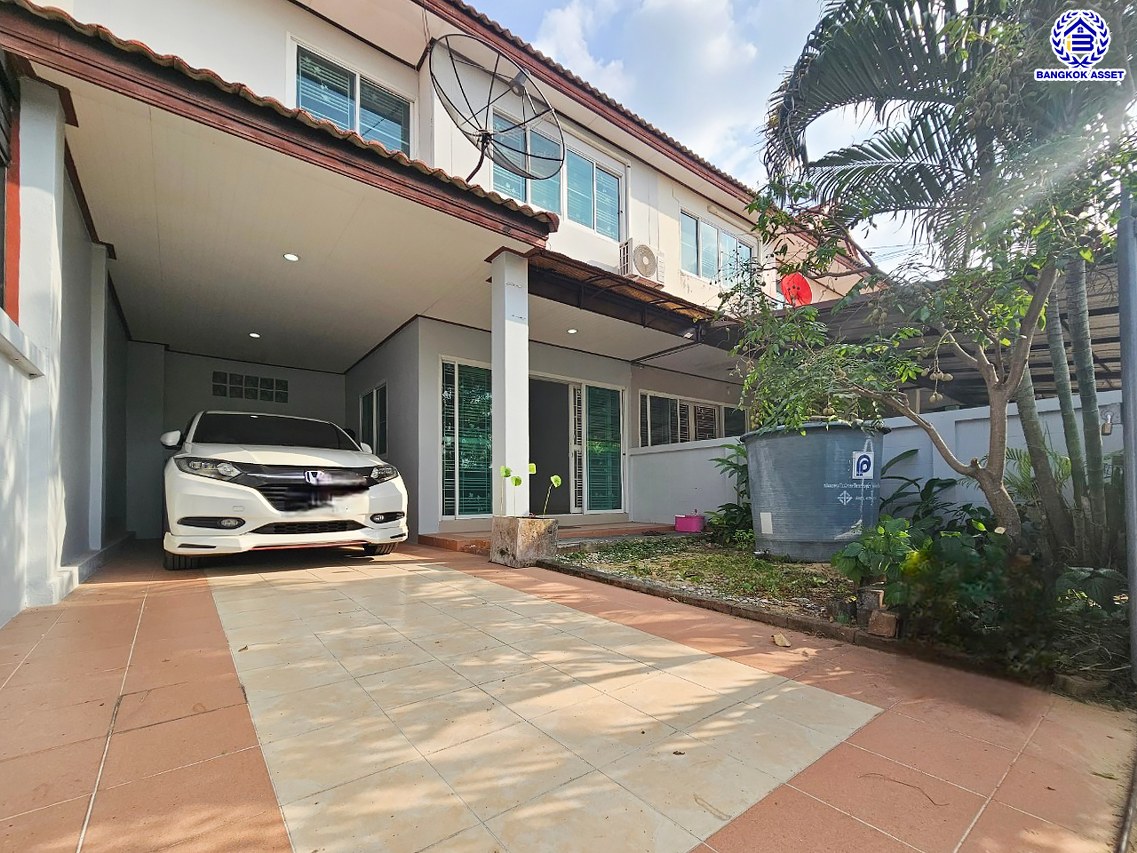 *****บ้านมือสองนนทบุรี ใกล้รถไฟฟ้าสายสีม่วง "สถานีบางพลู" โครงการ นารีนคร บางกรวย-ไทรน้อย เนื้อที่ 24 ตร.ว. พื้นที่ใช้สอย 120 ตร.ม. ตอบโจทย์ทุกการอยู่อาศัย ฟังก์ชัน 3 ห้องนอน 2 ห้องน้ำ 2 ที่จอดรถ บนทำเลดีที่สุด ใกล้เซ็นทรัล เวสต์เกต และจุดขึ้นทางด่วน "ศรีรัช"