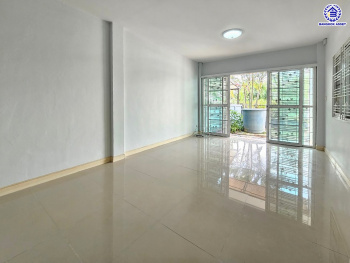 *****บ้านมือสองนนทบุรี ใกล้รถไฟฟ้าสายสีม่วง "สถานีบางพลู" โครงการ นารีนคร บางกรวย-ไทรน้อย เนื้อที่ 24 ตร.ว. พื้นที่ใช้สอย 120 ตร.ม. ตอบโจทย์ทุกการอยู่อาศัย ฟังก์ชัน 3 ห้องนอน 2 ห้องน้ำ 2 ที่จอดรถ บนทำเลดีที่สุด ใกล้เซ็นทรัล เวสต์เกต และจุดขึ้นทางด่วน "ศรีรัช"