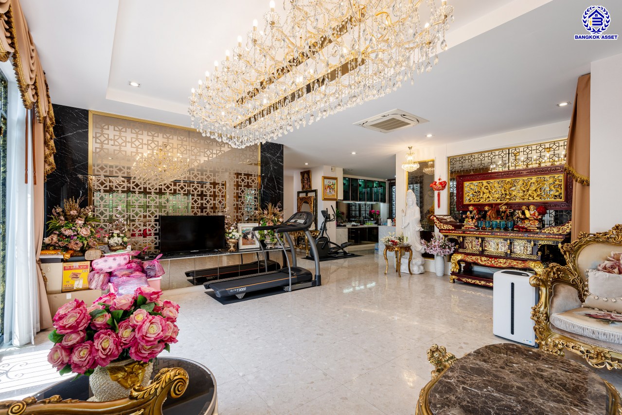 *****บ้านเดี่ยวมือสองกรุงเทพฯ โครงการ เดอะแกรนด์ อัลพีน่า ปิ่นเกล้า เนื้อที่ 140.80 ตร.ว. พื้นที่ใช้สอย 475 ตร.ม. ฟังก์ชัน 5 ห้องนอน 6 ห้องน้ำ จอดรถได้ 3 คัน บนทำเลเชื่อมต่อหลายเส้นทาง อาทิถนนบรมราชชนนี, ถนนพุทธมณฑลสาย3 ใกล้เซ็นทรัล ปิ่นเกล้า, ม.มหิดล และทางคู่ขนานลอยฟ้าบรมราชชนนี