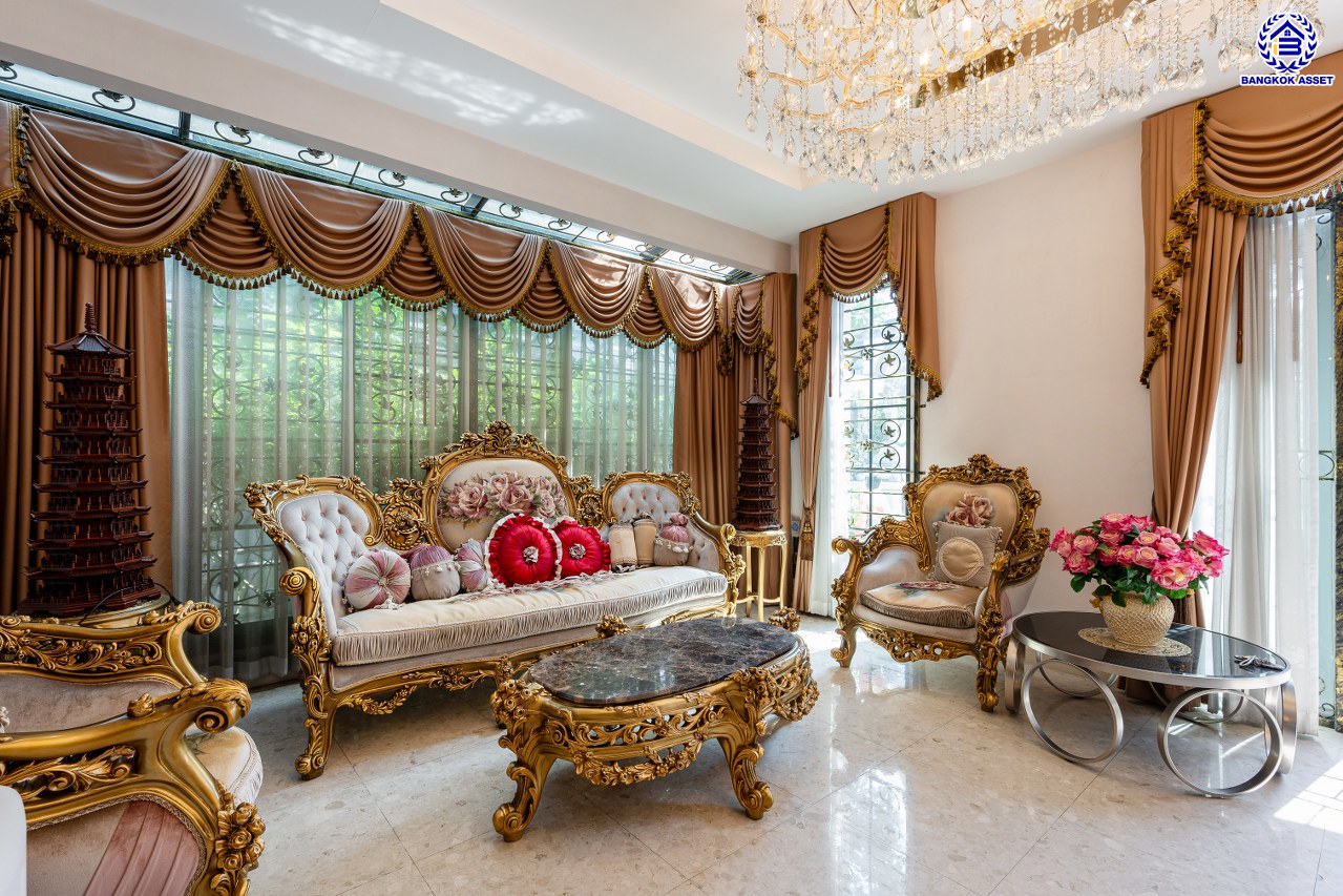 *****บ้านเดี่ยวมือสองกรุงเทพฯ โครงการ เดอะแกรนด์ อัลพีน่า ปิ่นเกล้า เนื้อที่ 140.80 ตร.ว. พื้นที่ใช้สอย 475 ตร.ม. ฟังก์ชัน 5 ห้องนอน 6 ห้องน้ำ จอดรถได้ 3 คัน บนทำเลเชื่อมต่อหลายเส้นทาง อาทิถนนบรมราชชนนี, ถนนพุทธมณฑลสาย3 ใกล้เซ็นทรัล ปิ่นเกล้า, ม.มหิดล และทางคู่ขนานลอยฟ้าบรมราชชนนี