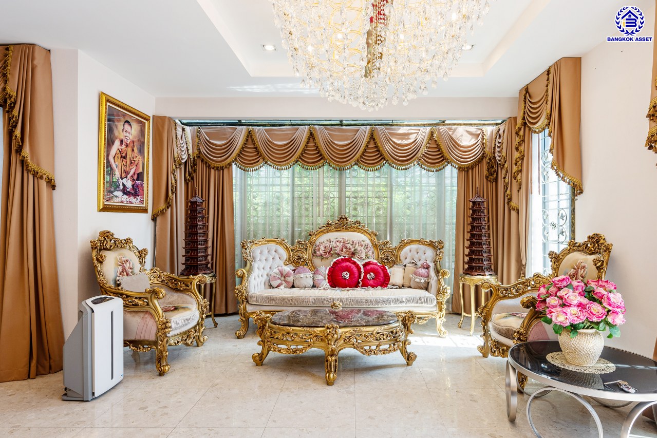 *****บ้านเดี่ยวมือสองกรุงเทพฯ โครงการ เดอะแกรนด์ อัลพีน่า ปิ่นเกล้า เนื้อที่ 140.80 ตร.ว. พื้นที่ใช้สอย 475 ตร.ม. ฟังก์ชัน 5 ห้องนอน 6 ห้องน้ำ จอดรถได้ 3 คัน บนทำเลเชื่อมต่อหลายเส้นทาง อาทิถนนบรมราชชนนี, ถนนพุทธมณฑลสาย3 ใกล้เซ็นทรัล ปิ่นเกล้า, ม.มหิดล และทางคู่ขนานลอยฟ้าบรมราชชนนี