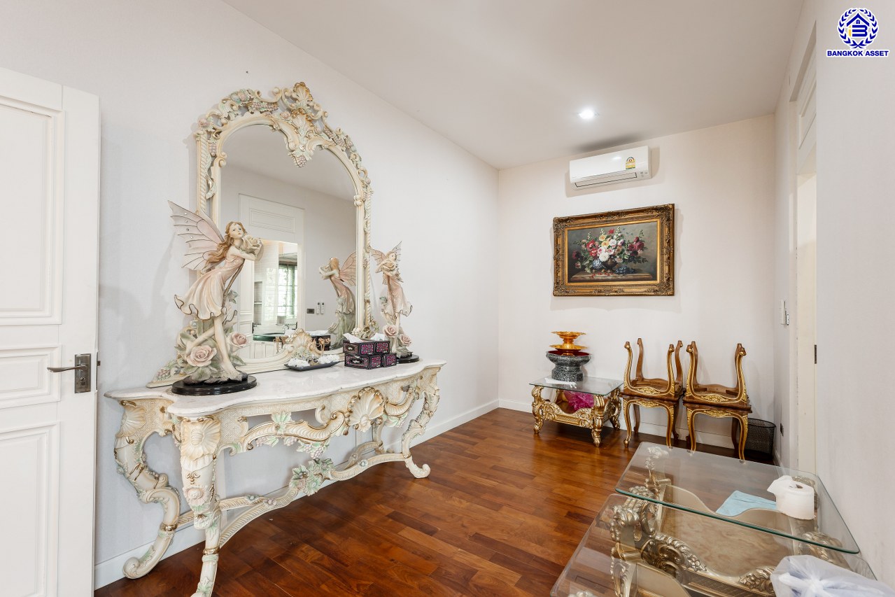 *****บ้านเดี่ยวมือสองกรุงเทพฯ โครงการ เดอะแกรนด์ อัลพีน่า ปิ่นเกล้า เนื้อที่ 140.80 ตร.ว. พื้นที่ใช้สอย 475 ตร.ม. ฟังก์ชัน 5 ห้องนอน 6 ห้องน้ำ จอดรถได้ 3 คัน บนทำเลเชื่อมต่อหลายเส้นทาง อาทิถนนบรมราชชนนี, ถนนพุทธมณฑลสาย3 ใกล้เซ็นทรัล ปิ่นเกล้า, ม.มหิดล และทางคู่ขนานลอยฟ้าบรมราชชนนี