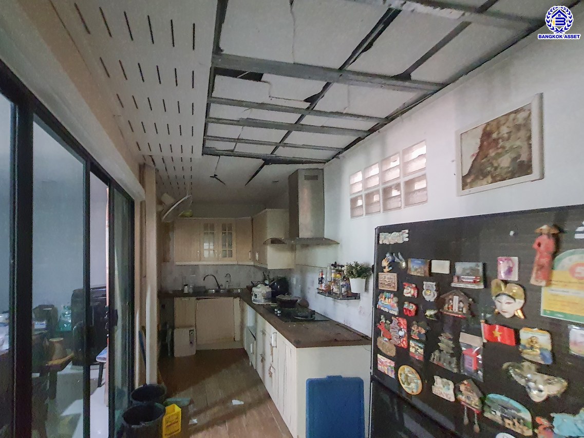 *****ทาวน์เฮ้าส์มือสองกรุงเทพฯ โครงการ เดอะคอนเนคอัพ3 วงแหวน-บางแค เนื้อที่ 30 ตร.ว. พื้นที่ใช้สอย 174.46 ตร.ม. ฟังก์ชัน 4 ห้องนอน 3 ห้องน้ำ พร้อมเข้าอยู่ โครงการบนทำเลเดินทางสะดวก เชื่อมต่อถนนกาญจนาภิเษก ถนนเพชรเกษม ใกล้รถไฟฟ้าสายสีน้ำเงิน "สถานีหลักสอง" และ ใกล้เดอะมอลล์ไลฟ์สโตร์ บางแค