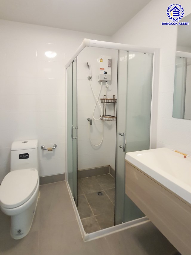 *****ทาวน์เฮ้าส์มือสองกรุงเทพฯ โครงการ พาทิโอ วิภาวดี-สรงประภา เนื้อที่กว้าง 20.50 ตร.ว. พื้นที่ใช้สอย 165 ตร.ม. ฟังก์ชัน 3 ห้องนอน 3 ห้องน้ำ 2 ที่จอดรถ บนทำเลดี เชื่อมต่อถนนสรงประภา, ถนนแจ้งวัฒนะ, ถนนวิภาวดีรังสิต ใกล้รถไฟฟ้าสายสีแดง "สถานีดอนเมือง" และจุดขึ้นทางด่วน "ดอนเมือง"