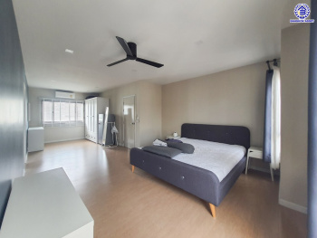 *****ทาวน์เฮ้าส์มือสองกรุงเทพฯ โครงการ พาทิโอ วิภาวดี-สรงประภา เนื้อที่กว้าง 20.50 ตร.ว. พื้นที่ใช้สอย 165 ตร.ม. ฟังก์ชัน 3 ห้องนอน 3 ห้องน้ำ 2 ที่จอดรถ บนทำเลดี เชื่อมต่อถนนสรงประภา, ถนนแจ้งวัฒนะ, ถนนวิภาวดีรังสิต ใกล้รถไฟฟ้าสายสีแดง "สถานีดอนเมือง" และจุดขึ้นทางด่วน "ดอนเมือง"