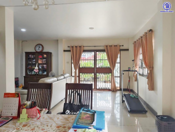 *****บ้านเดี่ยวมือสอง นนทบุรี โครงการ ลภาวัน9 บางกรวย-ไทรน้อย หลังมุม เนื้อที่กว้าง 74.9 ตร.ว. ฟังก์ชัน 4 ห้องนอน 3 ห้องน้ำ 2 ที่จอดรถ บ้านสภาพดีเยี่ยมเหมือนใหม่ พร้อมเข้าอยู่ บนทำเลเข้า-ออกในเมืองได้ง่าย เชื่อมต่อถนนชัยพฤกษ์ ถนนกาญจนาภิเษก ถนนราชพฤกษ์ ใกล้เซ็นทรัลเวสต์เกต