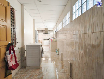 *****บ้านเดี่ยวมือสอง นนทบุรี โครงการ ลภาวัน9 บางกรวย-ไทรน้อย หลังมุม เนื้อที่กว้าง 74.9 ตร.ว. ฟังก์ชัน 4 ห้องนอน 3 ห้องน้ำ 2 ที่จอดรถ บ้านสภาพดีเยี่ยมเหมือนใหม่ พร้อมเข้าอยู่ บนทำเลเข้า-ออกในเมืองได้ง่าย เชื่อมต่อถนนชัยพฤกษ์ ถนนกาญจนาภิเษก ถนนราชพฤกษ์ ใกล้เซ็นทรัลเวสต์เกต