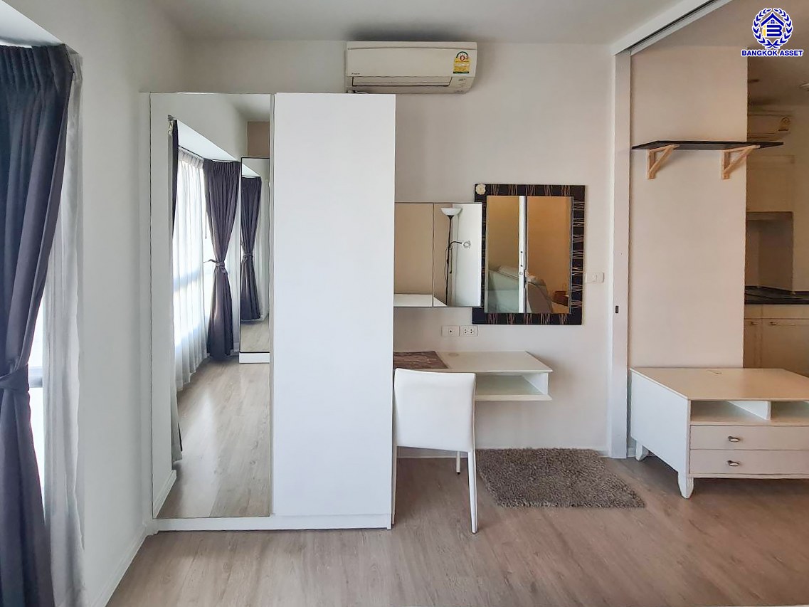 *****คอนโดมิเนียมมือสอง โครงการ เอสวัน พระราม9 พื้นที่ใช้สอย 32.67 ตร.ม. ฟังก์ชัน 1 ห้องนอน 1 ห้องน้ำ บนทำเลเดินทางสะดวก เชื่อมต่อถนนพระราม9, ถนนศรีนครินทร์, ถนนรามคำแหง และใกล้รถไฟฟ้าสายสีเหลือง "สถานีศรีเทพา" และจุดขึ้นทางด่วน "ศรีรัช"