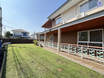 *****บ้านมือสองนนทบุรี โครงการ เทรนดี้ ธารา บางใหญ่ หลังมุม เนื้อที่ 109.4 ตร.ว. พื้นที่ใช้สอย 260 ตร.ม. ฟังก์ชัน 4 ห้องนอน 2 ห้องน้ำ จอดรถได้ 2 คัน ตอบโจทย์ทุกความต้องการของผู้อยู่อาศัย เชื่อมต่อหลายเส้นทาง ใกล้รถไฟฟ้าสายสีม่วง "สถานีคลองบางไผ่"