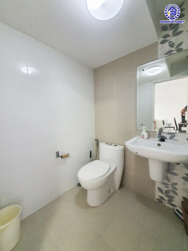 *****ทาวน์โฮม 3 ชั้นมือสอง โครงการ เดอะทรัสต์ ซิตี้ งามวงศ์วาน25 เนื้อที่กว้าง 20 ตร.ว. พื้นที่ใช้สอย 180 ตร.ม. ฟังก์ชัน 3 ห้องนอน 4 ห้องน้ำ 1 ที่จอดรถ บ้านสภาพดีเยี่ยม บนทำเลดี เชื่อมต่อถนนประชาชื่น ถนนงามวงศ์วาน ถนนแจ้งวัฒนะ ใกล้รถไฟฟ้าสายสีม่วง "สถานีศูนย์ราชการนนทบุรี" และจุดขึ้นทางด่วน "งามวงศ์วาน"