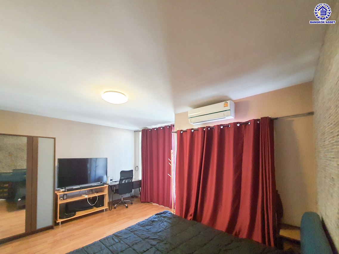 *****ทาวน์โฮม 3 ชั้นมือสอง โครงการ เดอะทรัสต์ ซิตี้ งามวงศ์วาน25 เนื้อที่กว้าง 20 ตร.ว. พื้นที่ใช้สอย 180 ตร.ม. ฟังก์ชัน 3 ห้องนอน 4 ห้องน้ำ 1 ที่จอดรถ บ้านสภาพดีเยี่ยม บนทำเลดี เชื่อมต่อถนนประชาชื่น ถนนงามวงศ์วาน ถนนแจ้งวัฒนะ ใกล้รถไฟฟ้าสายสีม่วง "สถานีศูนย์ราชการนนทบุรี" และจุดขึ้นทางด่วน "งามวงศ์วาน"