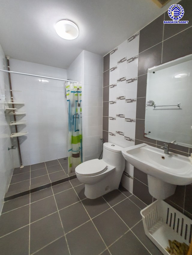 *****ทาวน์โฮม 3 ชั้นมือสอง โครงการ เดอะทรัสต์ ซิตี้ งามวงศ์วาน25 เนื้อที่กว้าง 20 ตร.ว. พื้นที่ใช้สอย 180 ตร.ม. ฟังก์ชัน 3 ห้องนอน 4 ห้องน้ำ 1 ที่จอดรถ บ้านสภาพดีเยี่ยม บนทำเลดี เชื่อมต่อถนนประชาชื่น ถนนงามวงศ์วาน ถนนแจ้งวัฒนะ ใกล้รถไฟฟ้าสายสีม่วง "สถานีศูนย์ราชการนนทบุรี" และจุดขึ้นทางด่วน "งามวงศ์วาน"