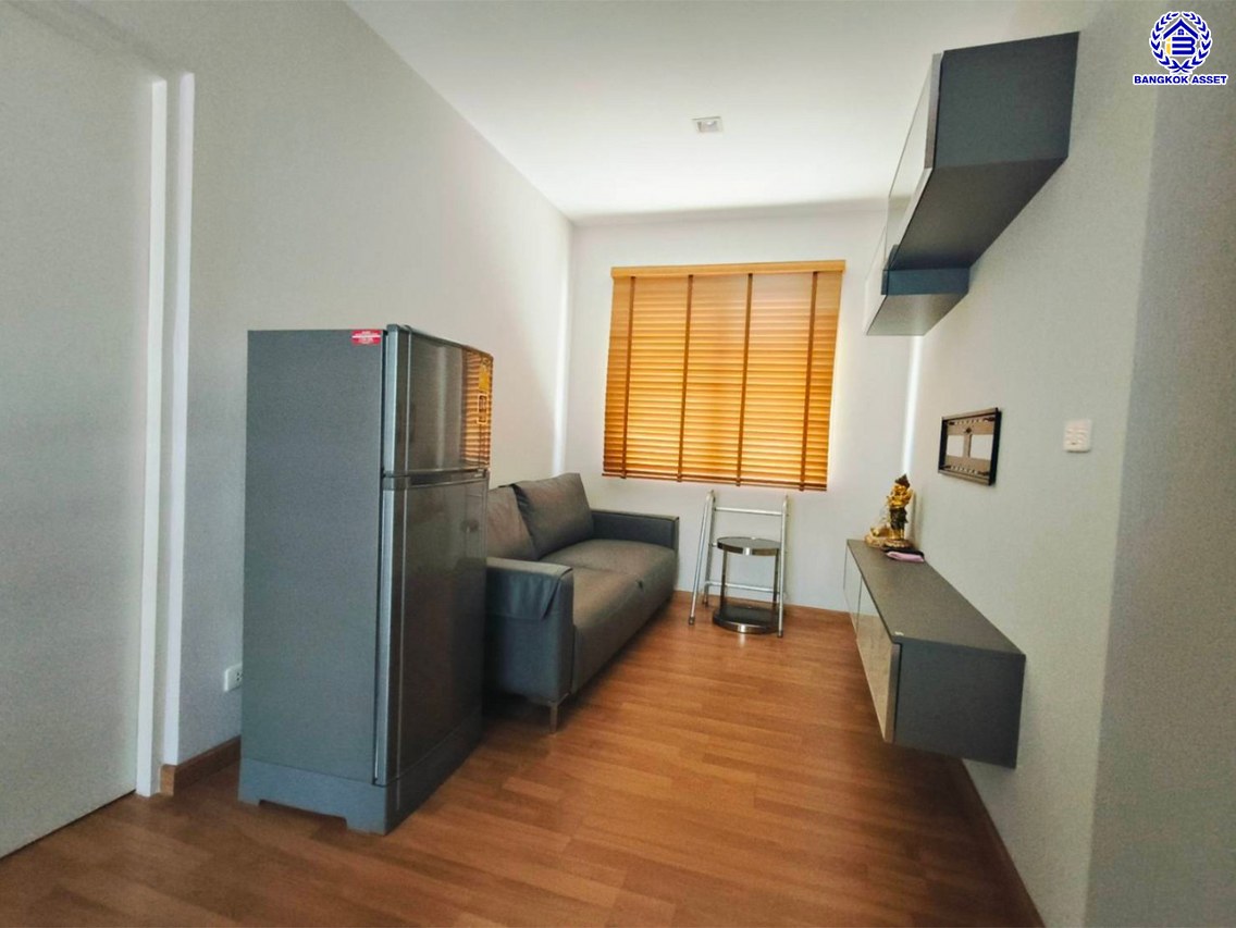 *****บ้านเดี่ยวมือสองนนทบุรี โครงการ คาซ่าแกรนด์ ราชพฤกษ์-พระราม5 เนื้อที่ 65.90 ตร.ว. พื้นที่ใช้สอย 168 ตร.ม. ฟังก์ชัน 4 ห้องนอน 3 ห้องน้ำ 2 ที่จอดรถ บนทำเลเชื่อมต่อหลายเส้นทาง ทั้งถนนรัตนาธิเบศร์ ถนนบางกรวย-ไทรน้อย ถนนกาญจนาภิเษก ใกล้รถไฟฟ้าสายสีม่วง "สถานีบางพลู" และ ใกล้จุดขึ้นทางด่วน "ศรีรัช"