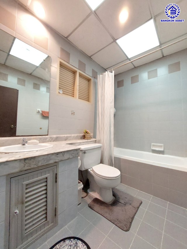 *****ทาวน์เฮ้าส์มือสองนนทบุรี โครงการ บุศรินทร์ บางบัวทอง เนื้อที่ 18 ตร.ว. พื้นที่ใช้สอย 90 ตร.ม. ฟังก์ชัน 2 ห้องนอน 2 ห้องน้ำ 1 ที่จอดรถ แถมฟรี! เครื่องปรับอากาศ, เครื่องทำน้ำอุ่น, เครื่องดูดควัน  ทำเลดี เชื่อมต่อหลายเส้นทาง ถ.กาญจนาภิเษก, ถ.รัตนาธิเบศร์, ถ.บางกรวย-ไทรน้อย และใกล้เซ็นทรัลเวสต์เกต และรถไฟฟ้าสายสีม่วง "สถานีบางพลู"