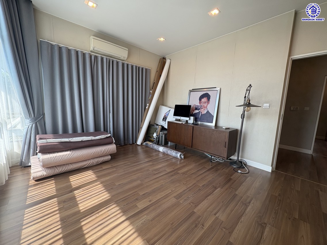 *****บ้านเดี่ยวมือสอง โครงการ เศรษฐสิริ แจ้งวัฒนะ-ประชาชื่น เนื้อที่ 56.2 ตร.ว. พื้นที่ใช้สอย 165 ตร.ม. ฟังก์ชัน 3 ห้องนอน 3 ห้องน้ำ 2 ที่จอดรถ พร้อมเข้าอยู่ หน้าโครงการติดถนนใหญ่ เชื่อมต่อถนนงามวงศ์วาน ใกล้จุดขึ้นทางด่วน "แจ้งวัฒนะ"