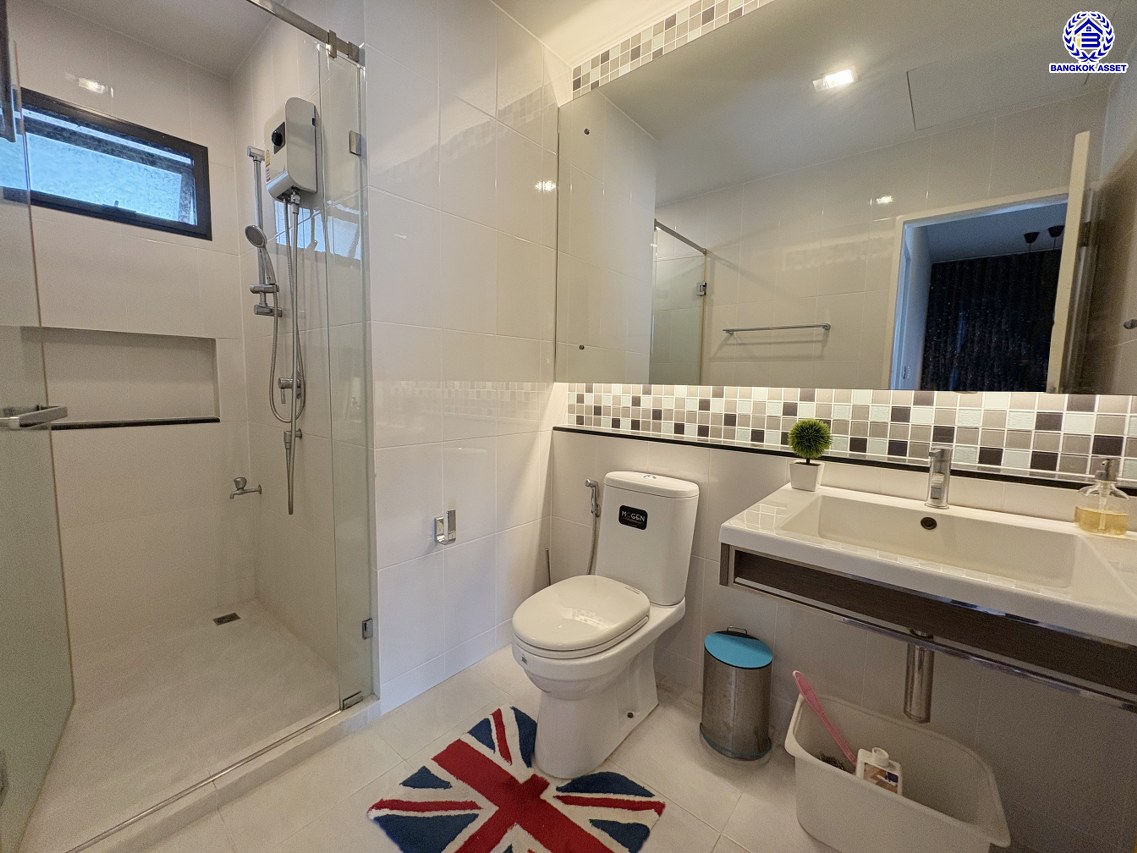 *****บ้านเดี่ยวมือสอง โครงการ เศรษฐสิริ แจ้งวัฒนะ-ประชาชื่น เนื้อที่ 56.2 ตร.ว. พื้นที่ใช้สอย 165 ตร.ม. ฟังก์ชัน 3 ห้องนอน 3 ห้องน้ำ 2 ที่จอดรถ พร้อมเข้าอยู่ หน้าโครงการติดถนนใหญ่ เชื่อมต่อถนนงามวงศ์วาน ใกล้จุดขึ้นทางด่วน "แจ้งวัฒนะ"